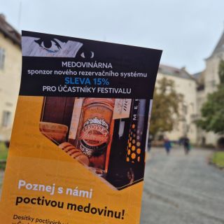 Přijďte na unikátní festival černobílých filmů Noir Film Festival na hrad Křivoklát ještě dnes a zítra. Medovinárna je...